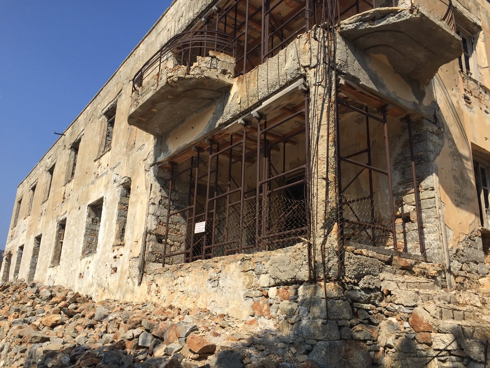 Spinalonga leper colony, Crete (by Melania Stubos) - 04.JPG